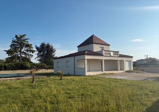 5 pièces 139 m² · à Bias · 139 m² · 236 000 €
