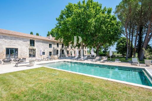 Maison 8 pièces 420 m² · à Raphèle-lès-Arles · 420 m² · 2 625 000 €
