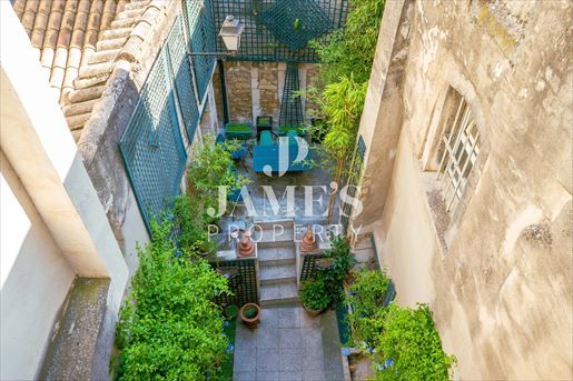Immeuble 130 m² · à Saint-Rémy-de-Provence · 130 m² · 820 000 €