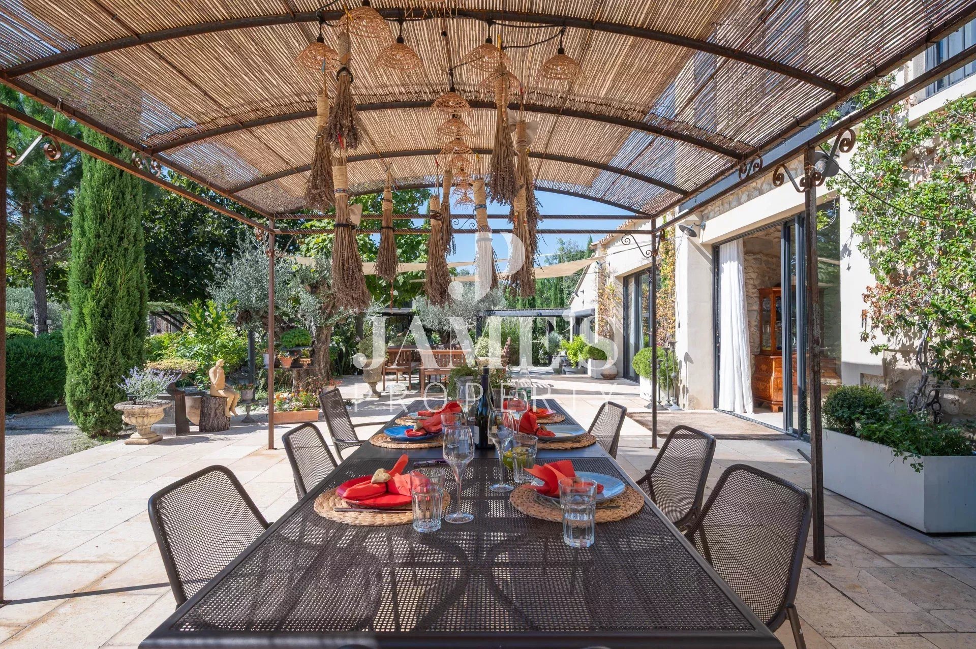 Maison à vendre, 350m², Saint-Rémy-de-Provence