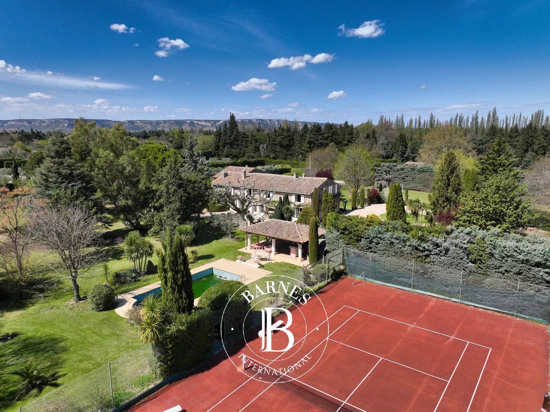 Maison à vendre, 433m², Sénas