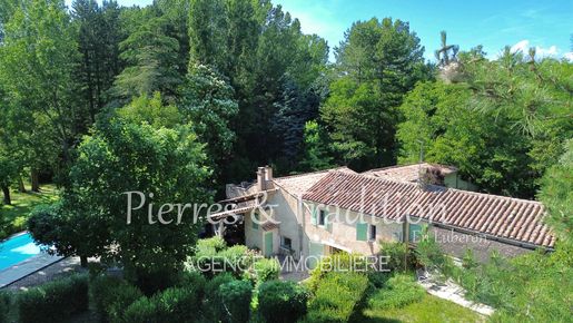 Maison 8 pièces 244 m² · à Reillanne · 244 m² · 827 000 €