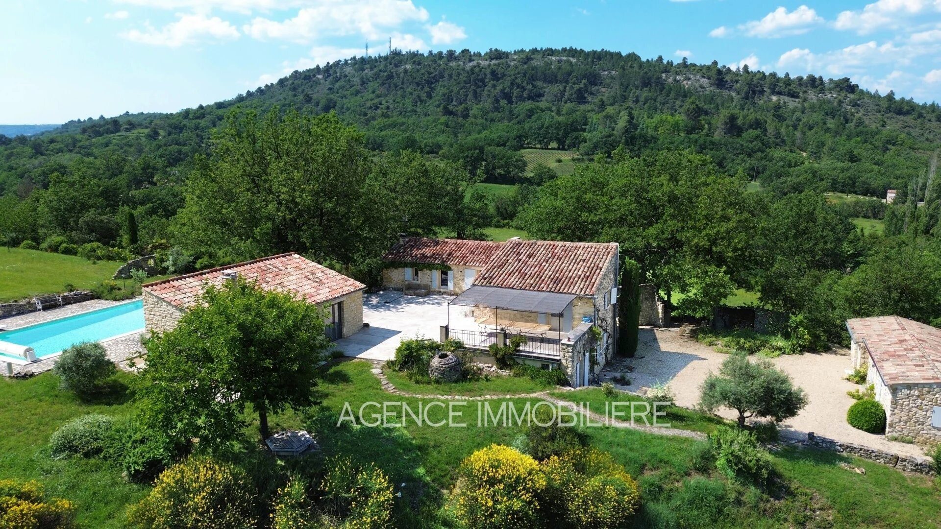 Maison à vendre, 249m², Céreste-en-Luberon