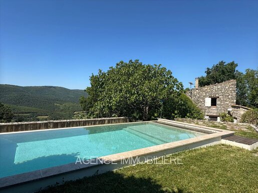 6 pièces 136 m² · à Reillanne · 136 m² · 675 000 €