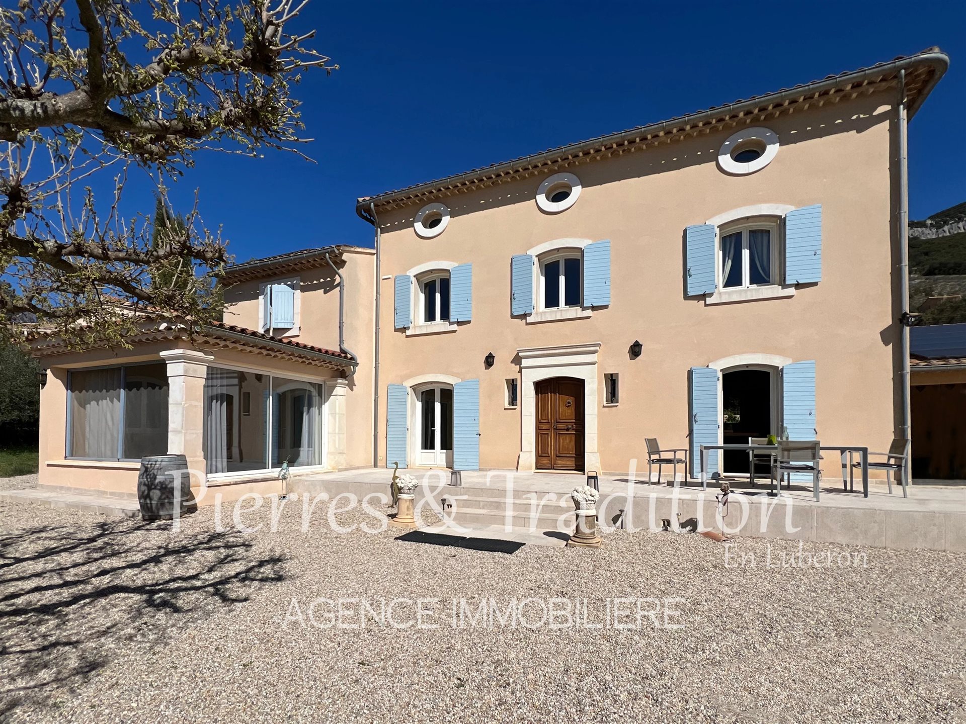 Maison à vendre, 213m², Rustrel