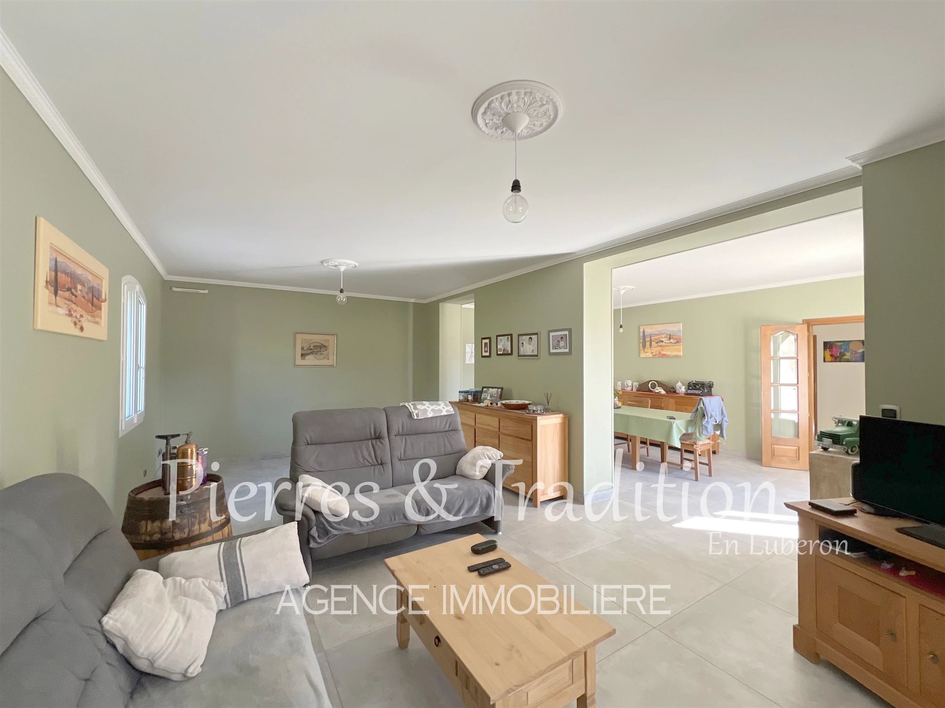 Maison à vendre, 213m², Rustrel