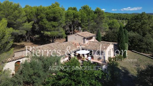 Maison 6 pièces 140 m² · à Joucas · 140 m² · 850 000 €