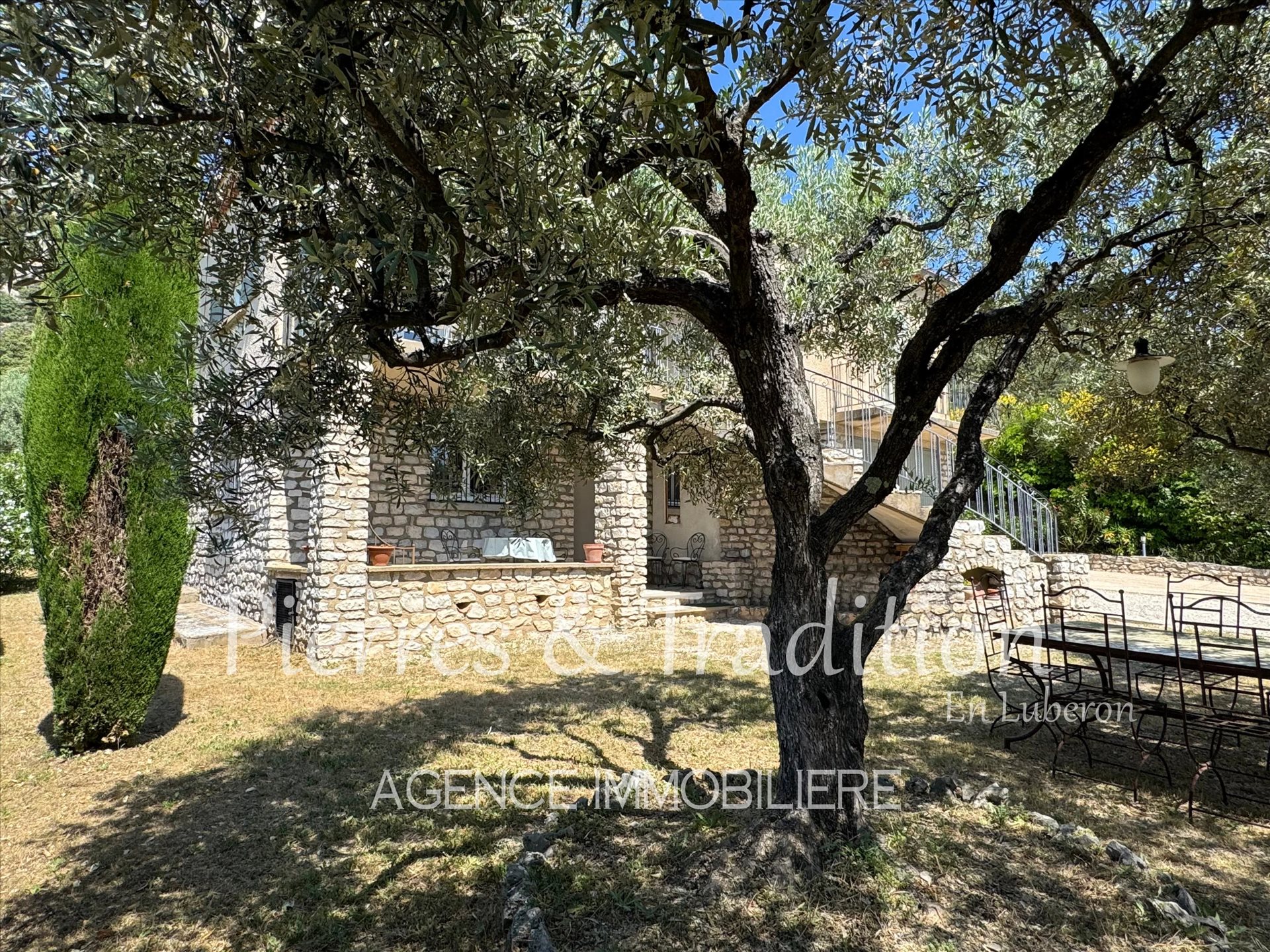 Maison à vendre, 169m², Saint-Saturnin-lès-Apt