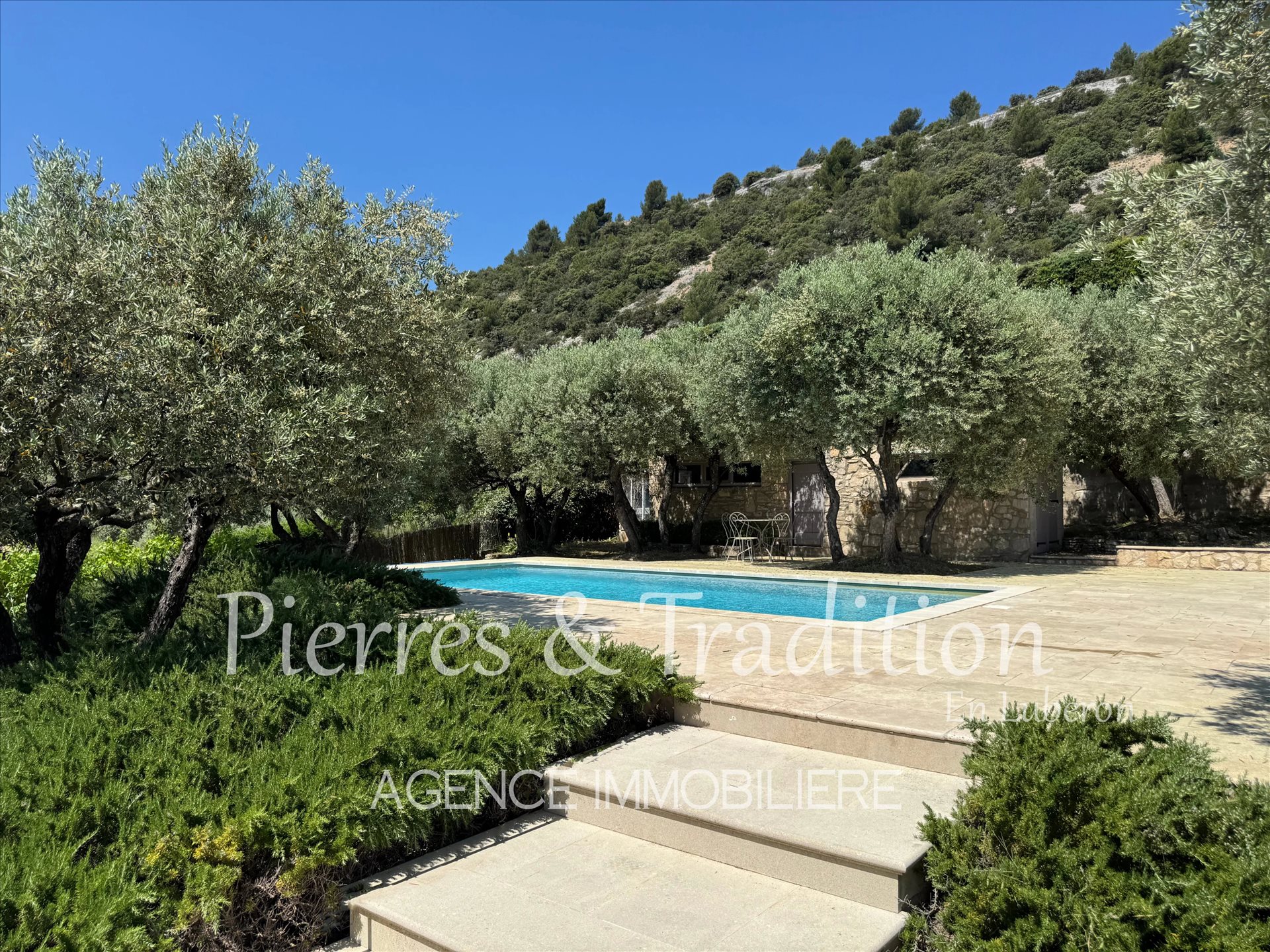 Maison à vendre, 169m², Saint-Saturnin-lès-Apt