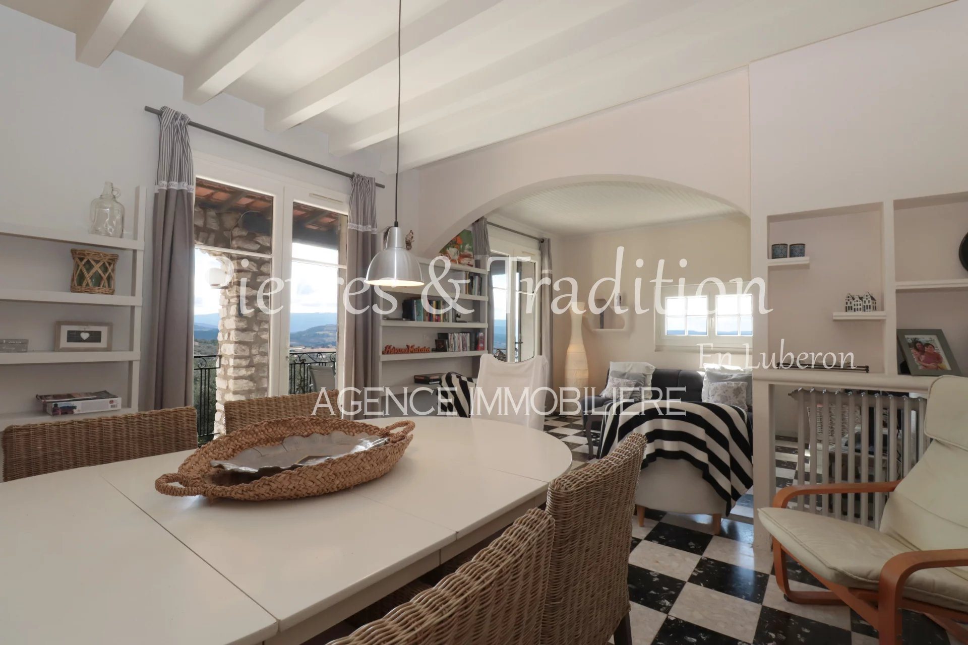 Maison à vendre, 169m², Saint-Saturnin-lès-Apt