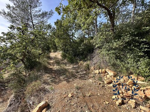 Terrain, terrain 900 m² — Brignoles (Var) · 118 000 €