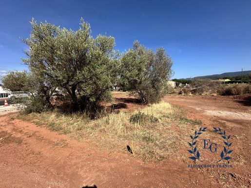 Terrain 424 m² · à Gonfaron · 424 m² · 132 000 €