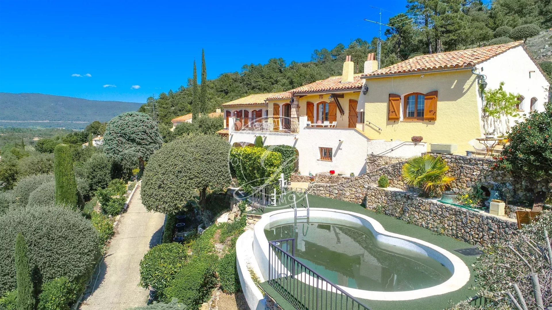 Maison à vendre, 138m², Tourtour