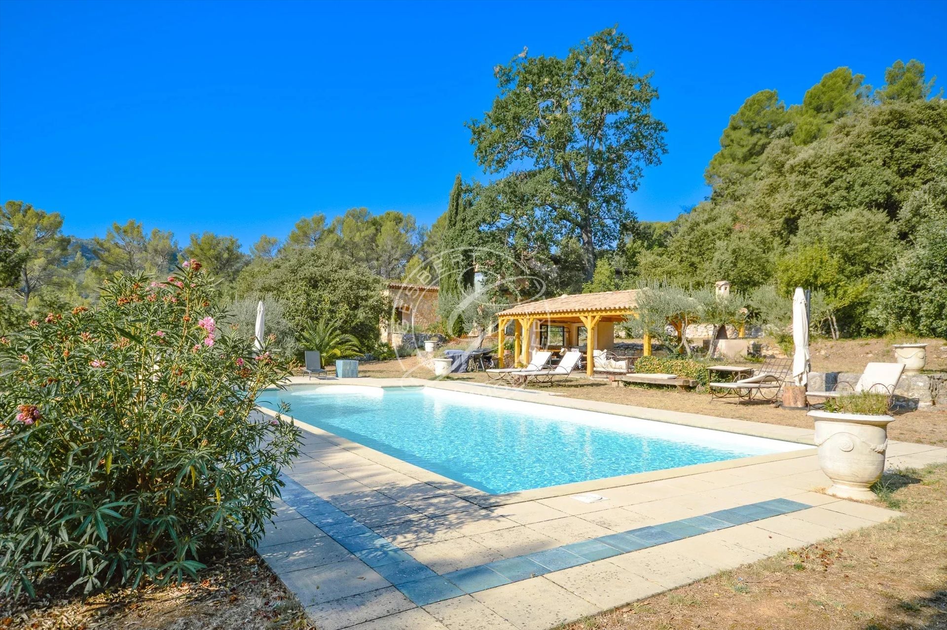 Maison à vendre, 310m², Salernes