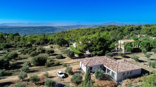 Maison 329 m² · à Tourtour · 329 m² · 630 000 €