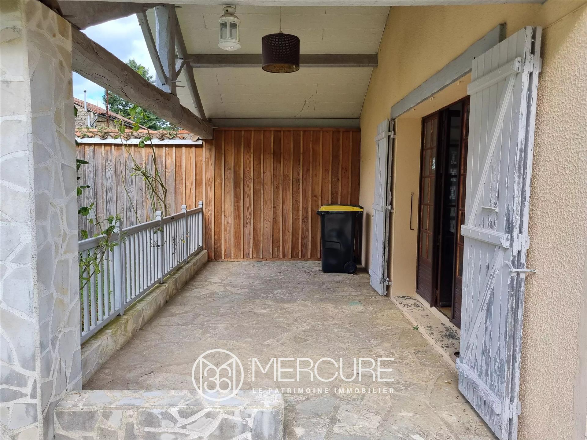 Maison à vendre, 135m², Nanteuil-en-Vallée