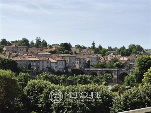 Appartement 4 pièces 105 m² · à Confolens · 105 m² · 328 000 €