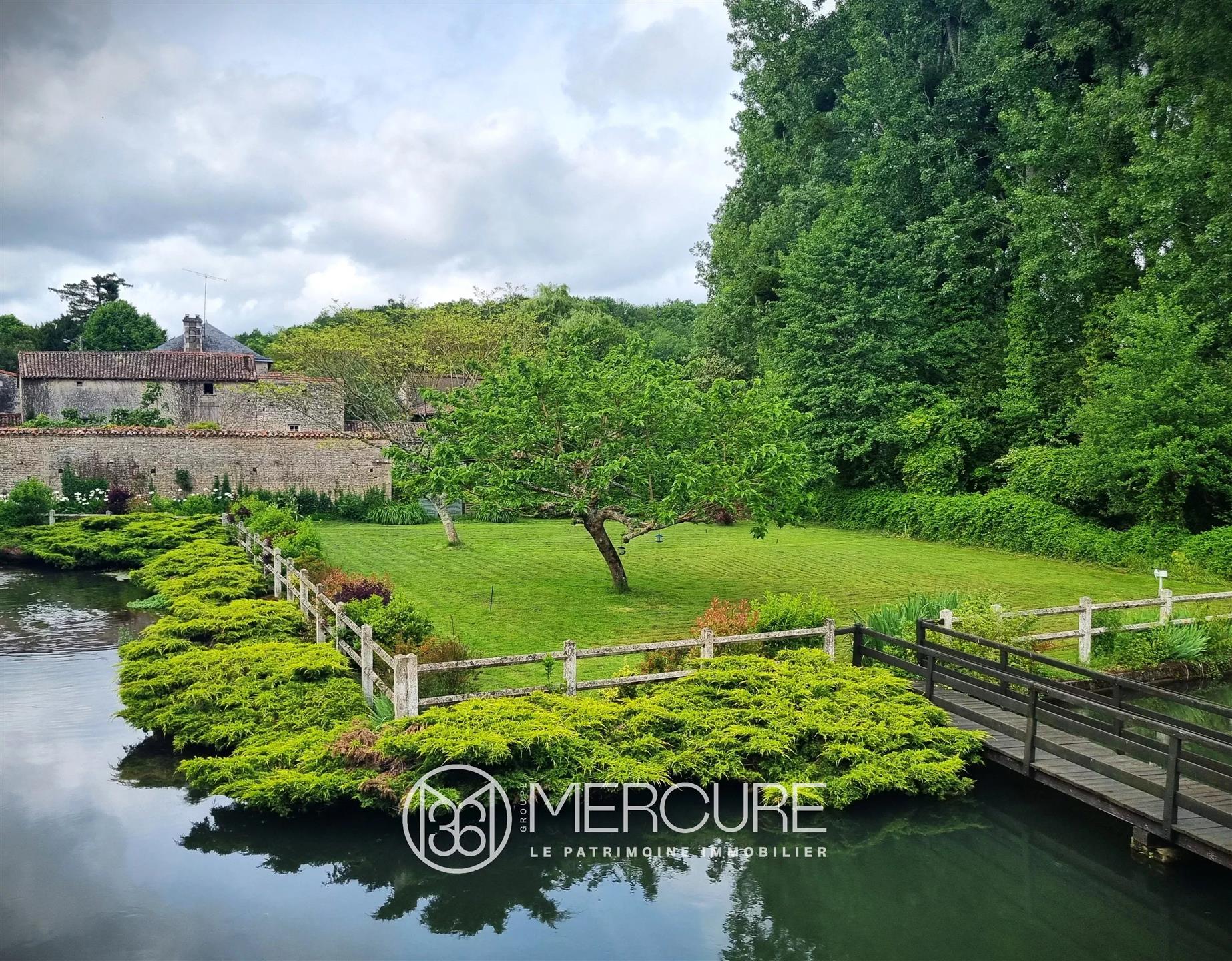 Maison à vendre, 320m², Lizant