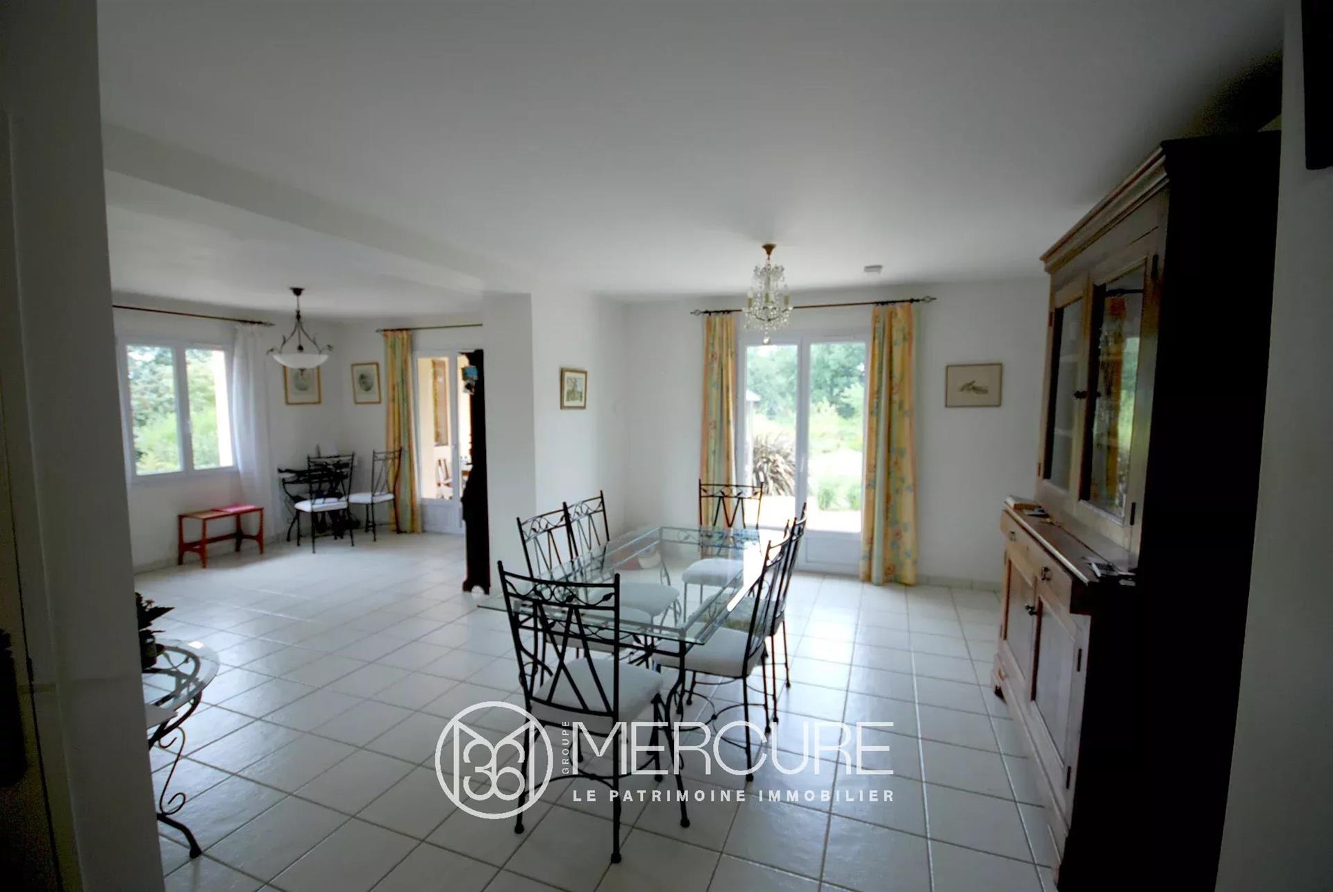 Maison à vendre, 190m², Valence-en-Poitou
