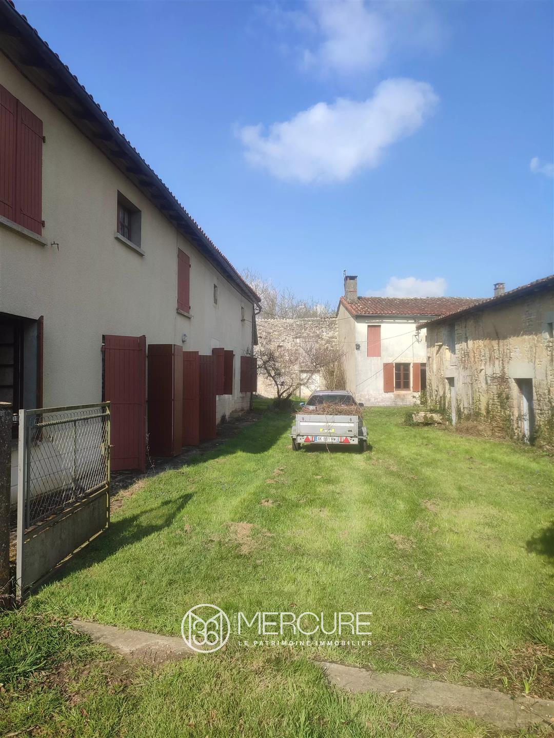 Maison à vendre, 230m², Ruffec