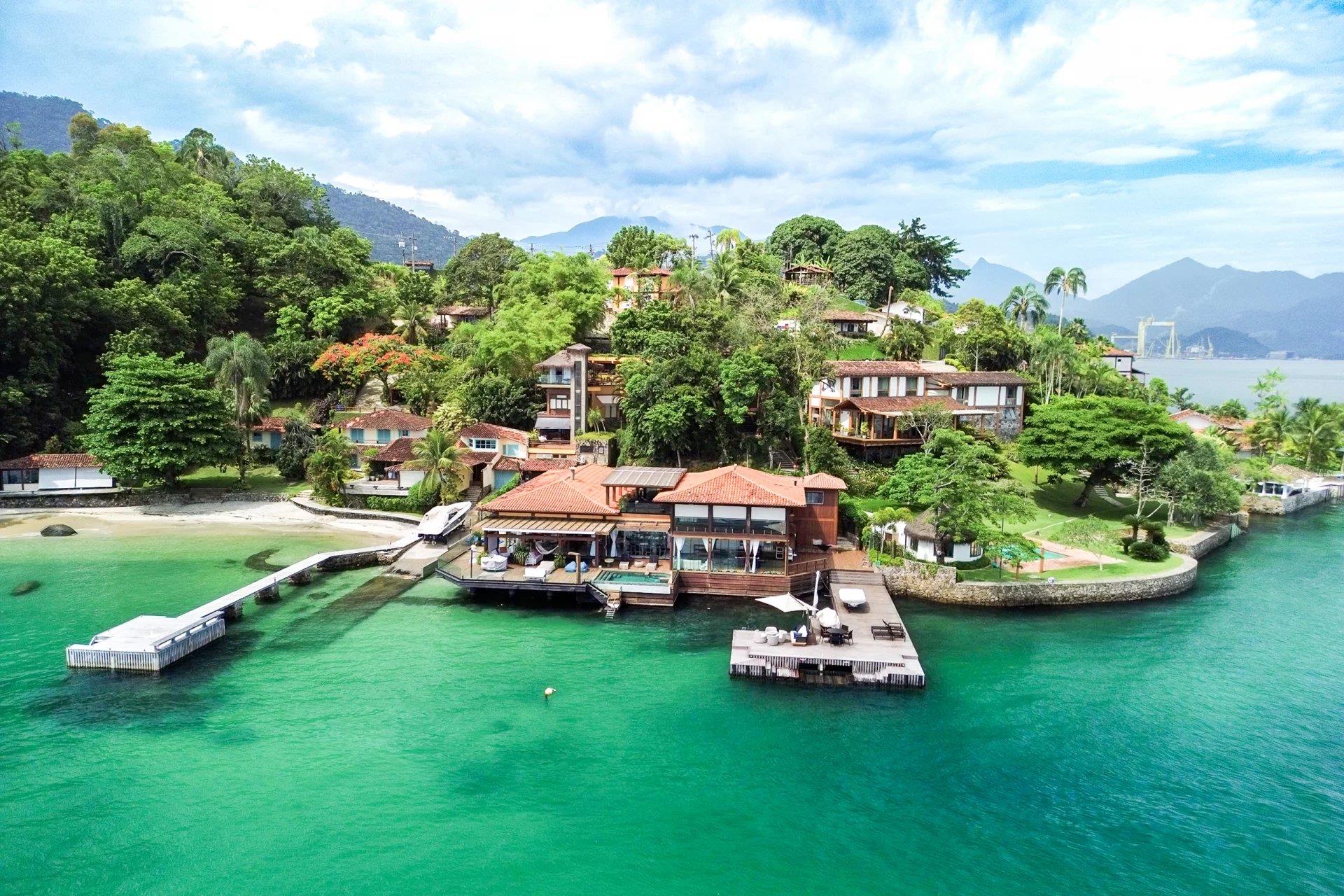 Ang064 - Luxury Seafront Home in Angra dos Reis