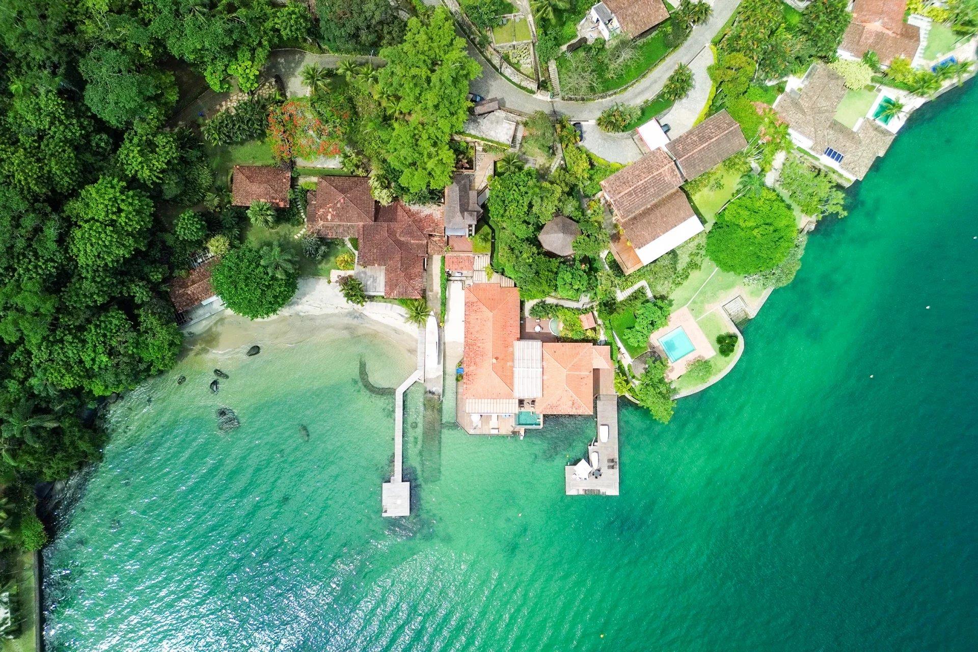 Ang064 - Luxury Seafront Home in Angra dos Reis