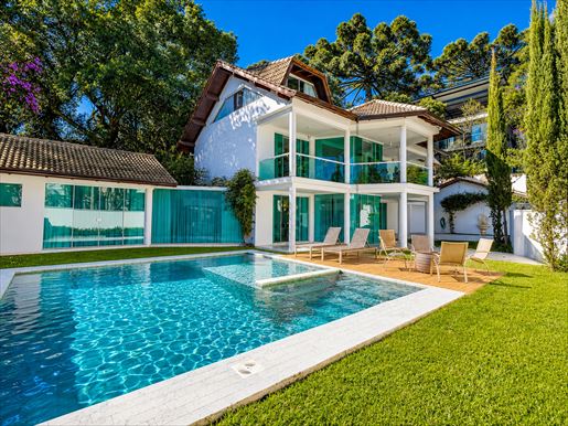 Cur001 - Stunning 5-Bedroom Luxury House with Pool in Curitiba