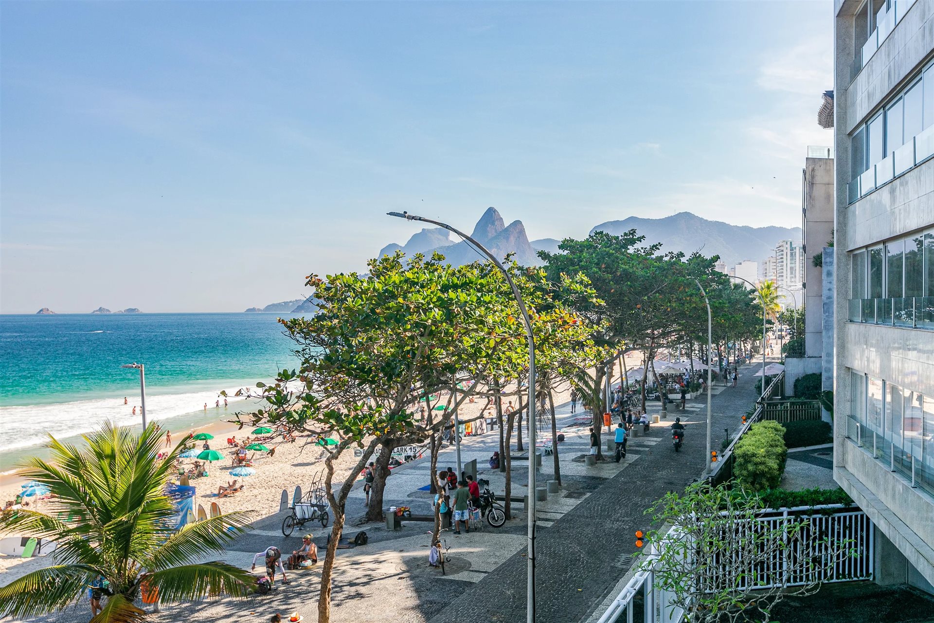 Rio276 - Large Seafront Apartment in Arpoador