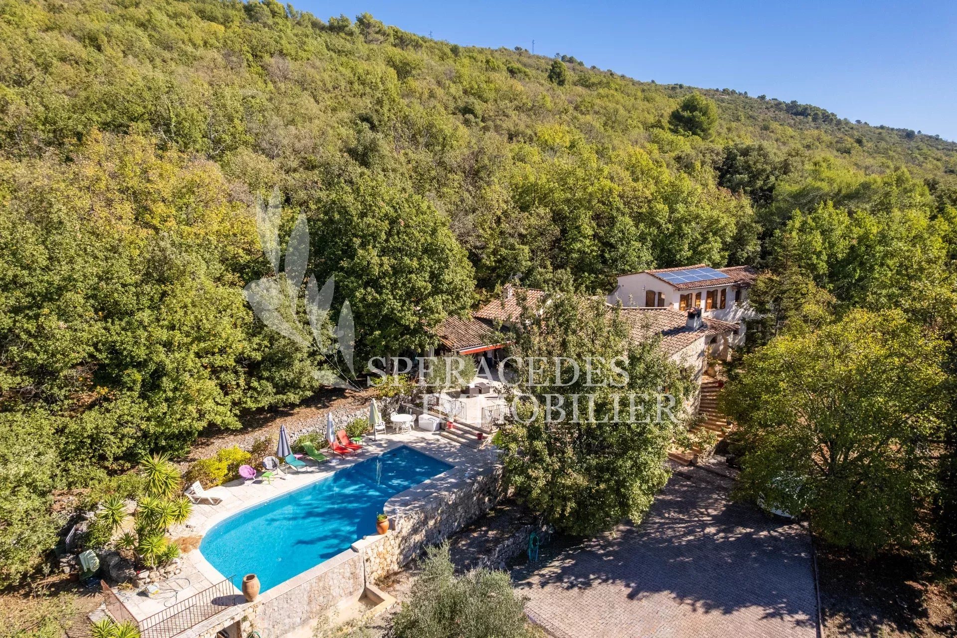 Maison à vendre, 202m², Saint-Cézaire-sur-Siagne