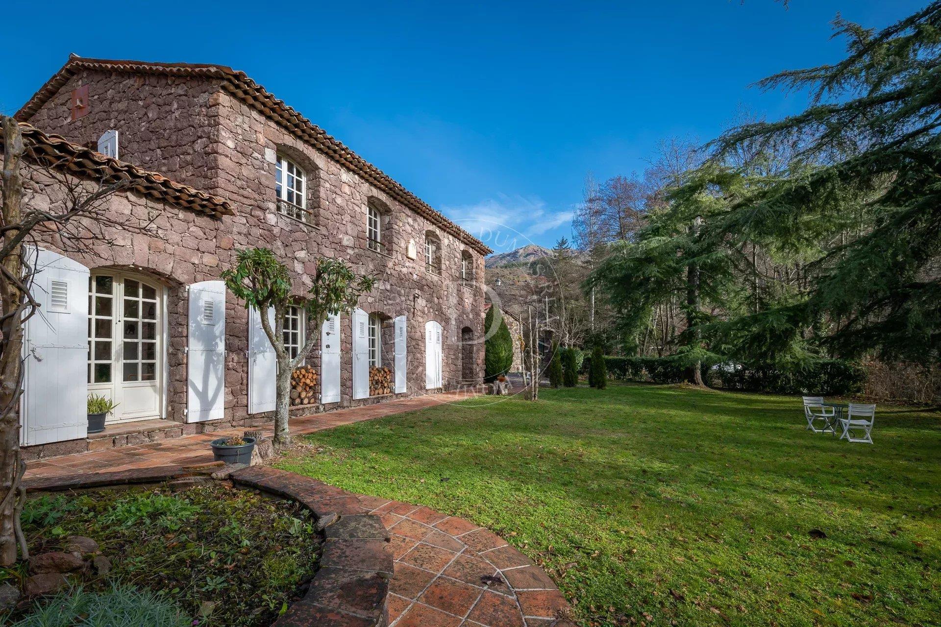 Maison à vendre, 162m², Puget-Théniers