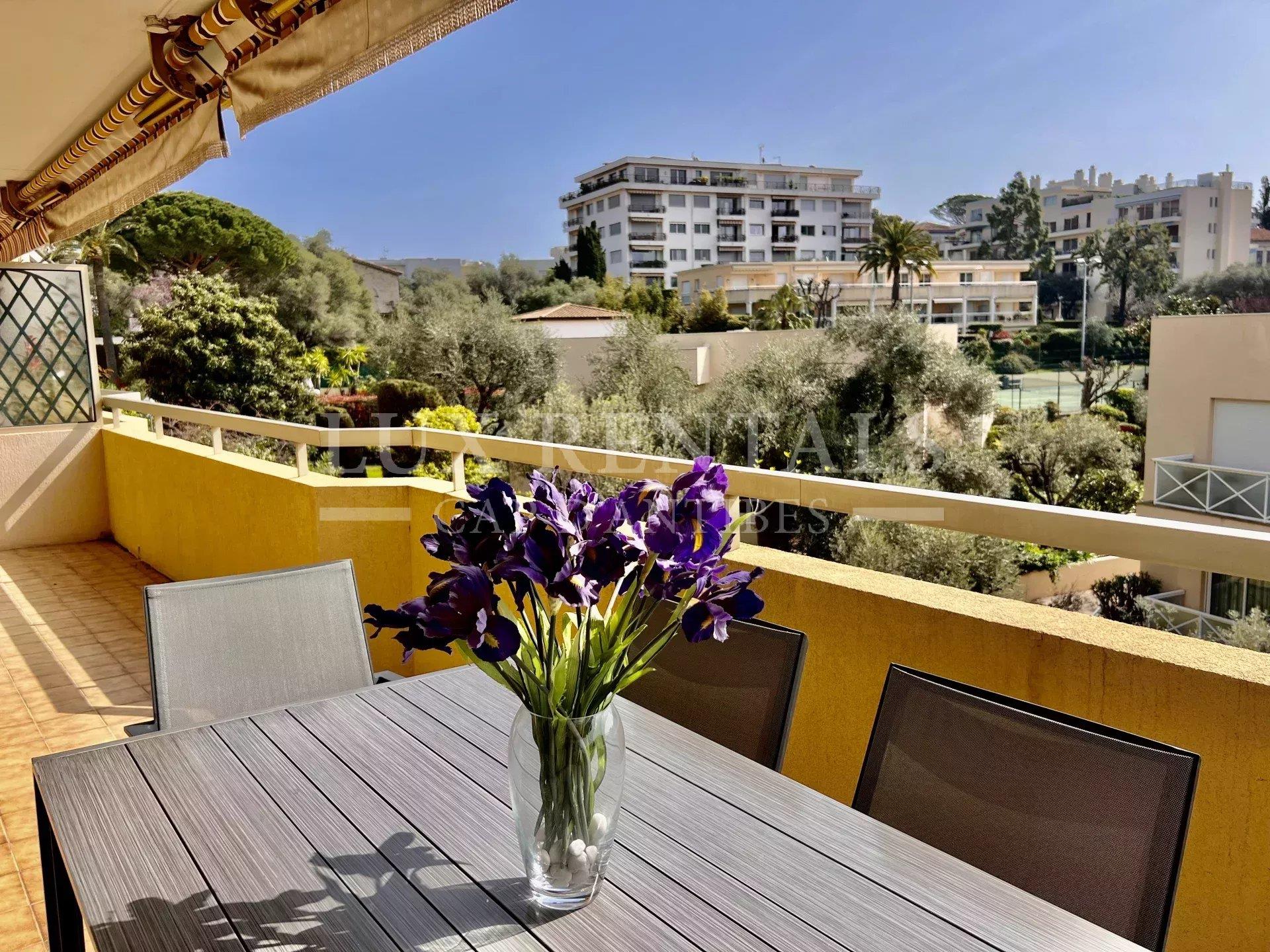 Appartement à louer, 70m², Antibes