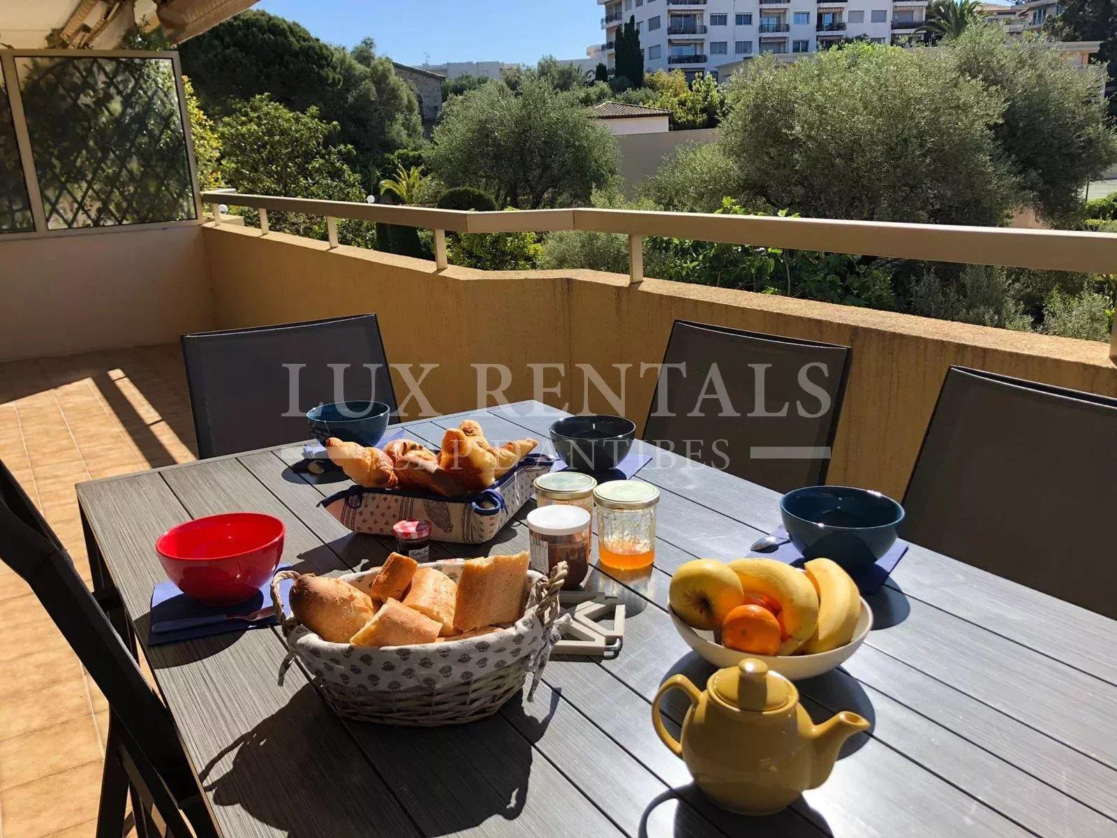 Appartement à louer, 70m², Antibes
