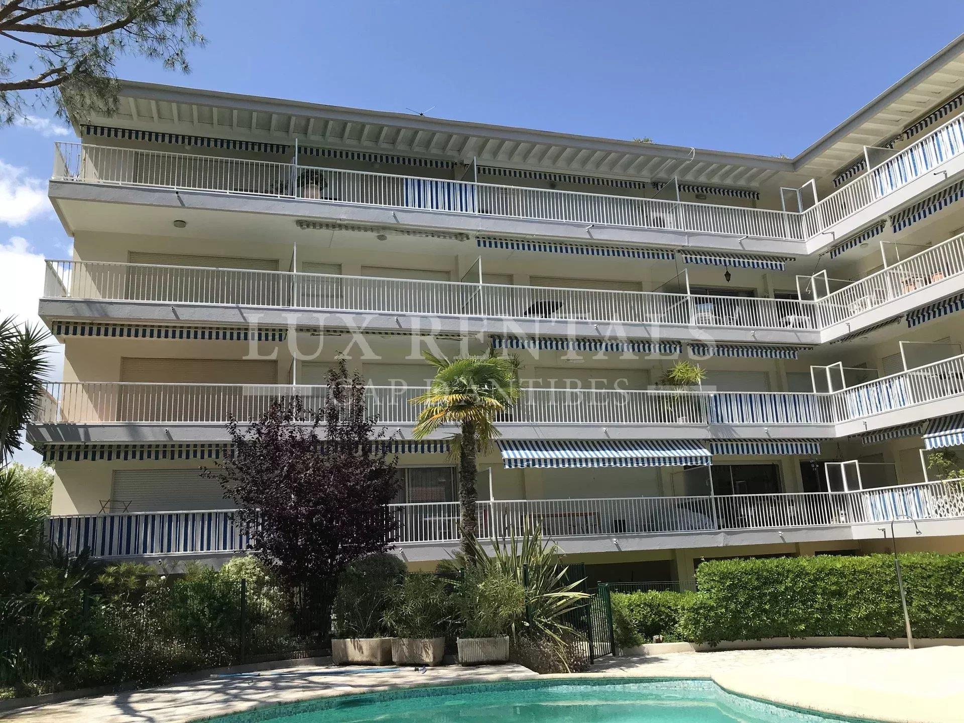 Appartement à louer, 79m², Antibes