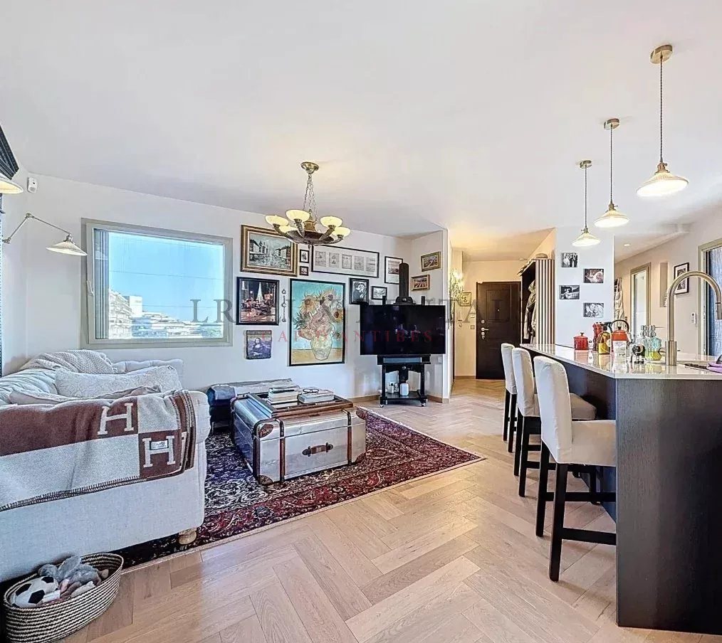 Exceptional top-floor apartment with terrace and sea view - Vue 2