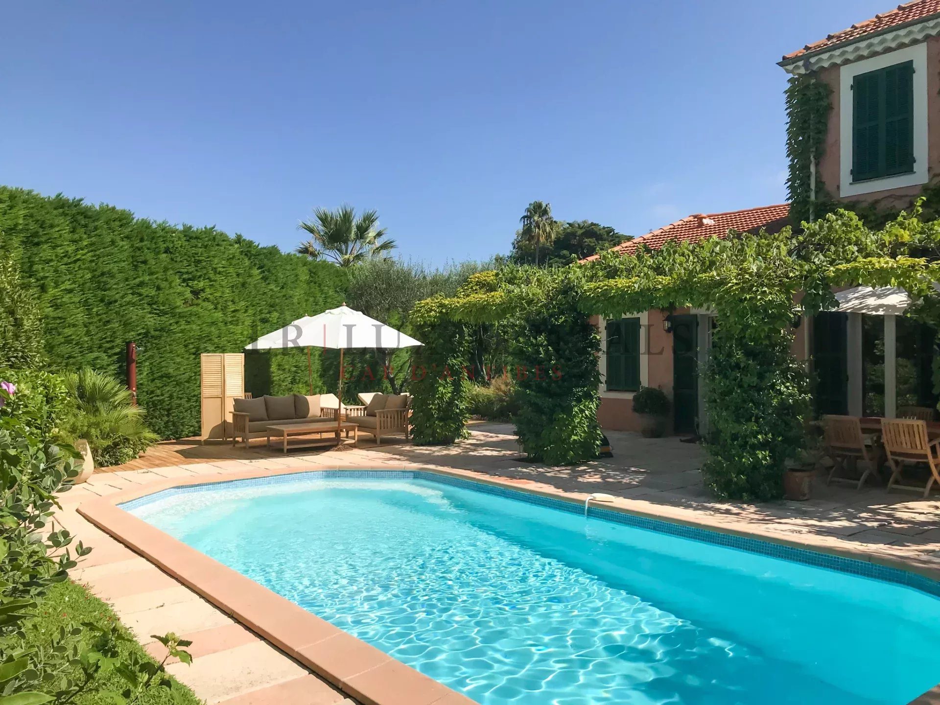 Maison à louer, 180m², Antibes
