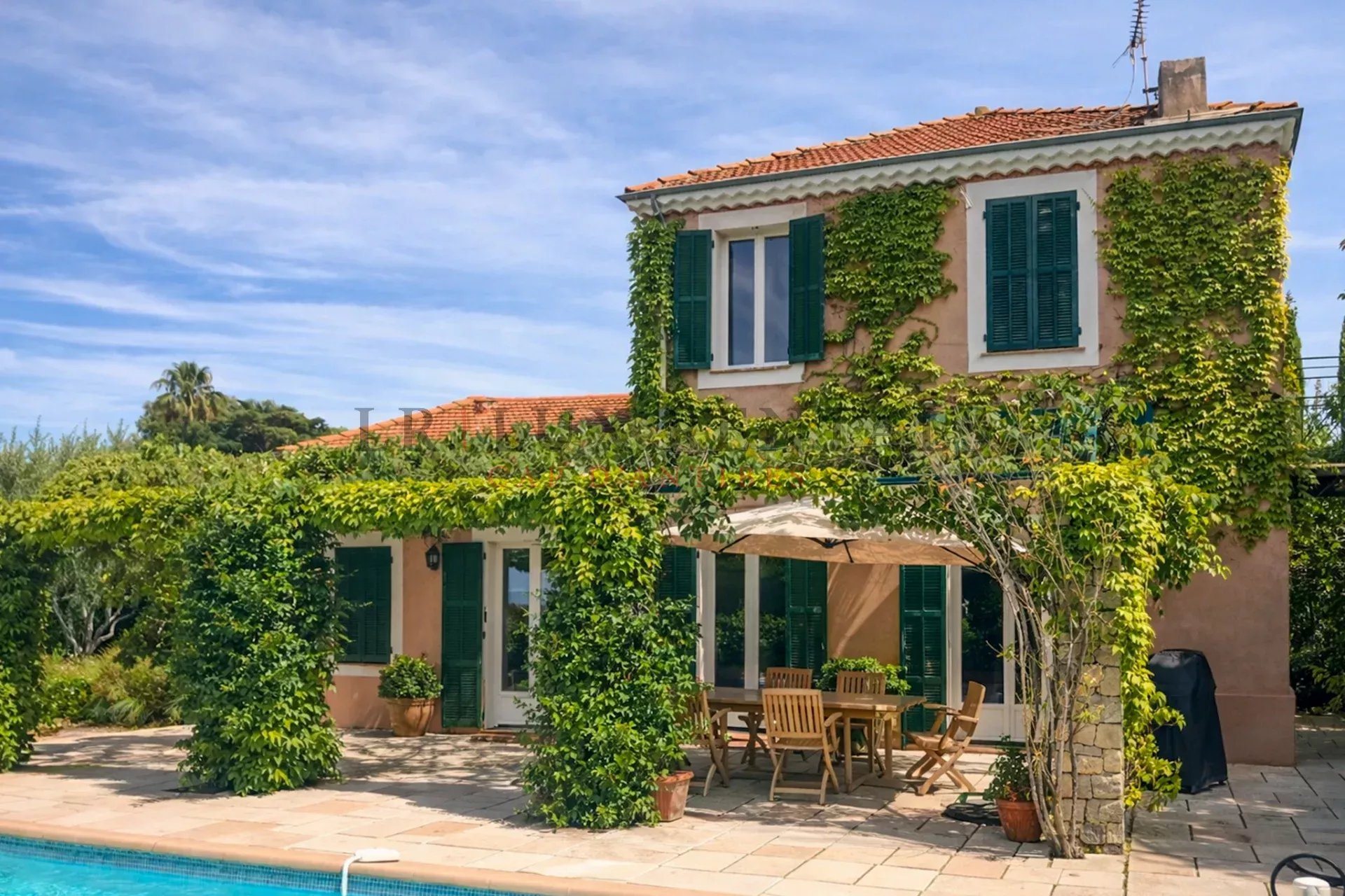Maison à louer, 180m², Antibes