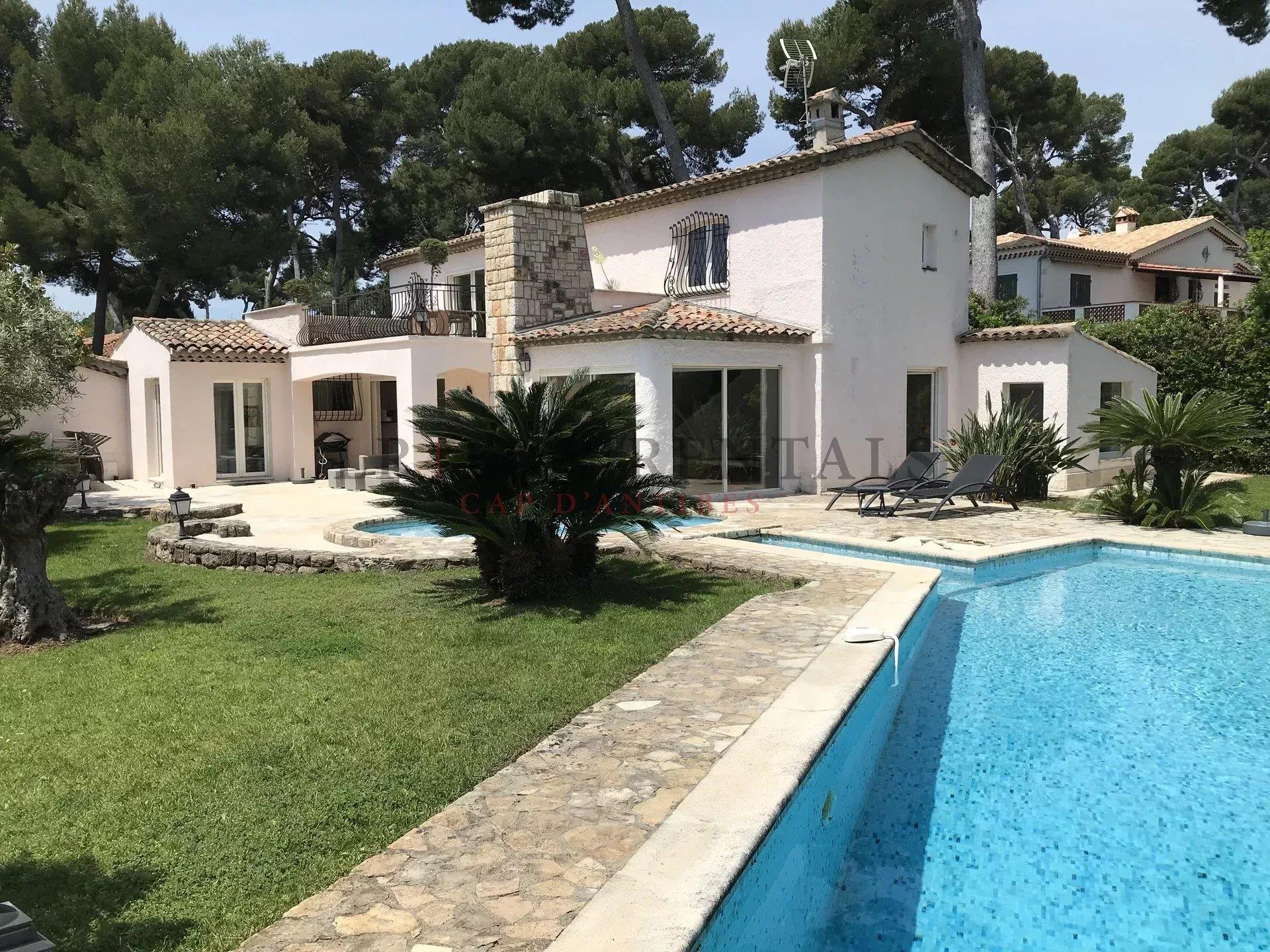 Maison à louer, 200m², Antibes