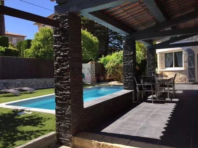 Maison à louer, 180m², Antibes