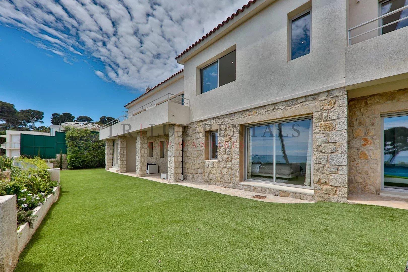 Maison à louer, 300m², Antibes
