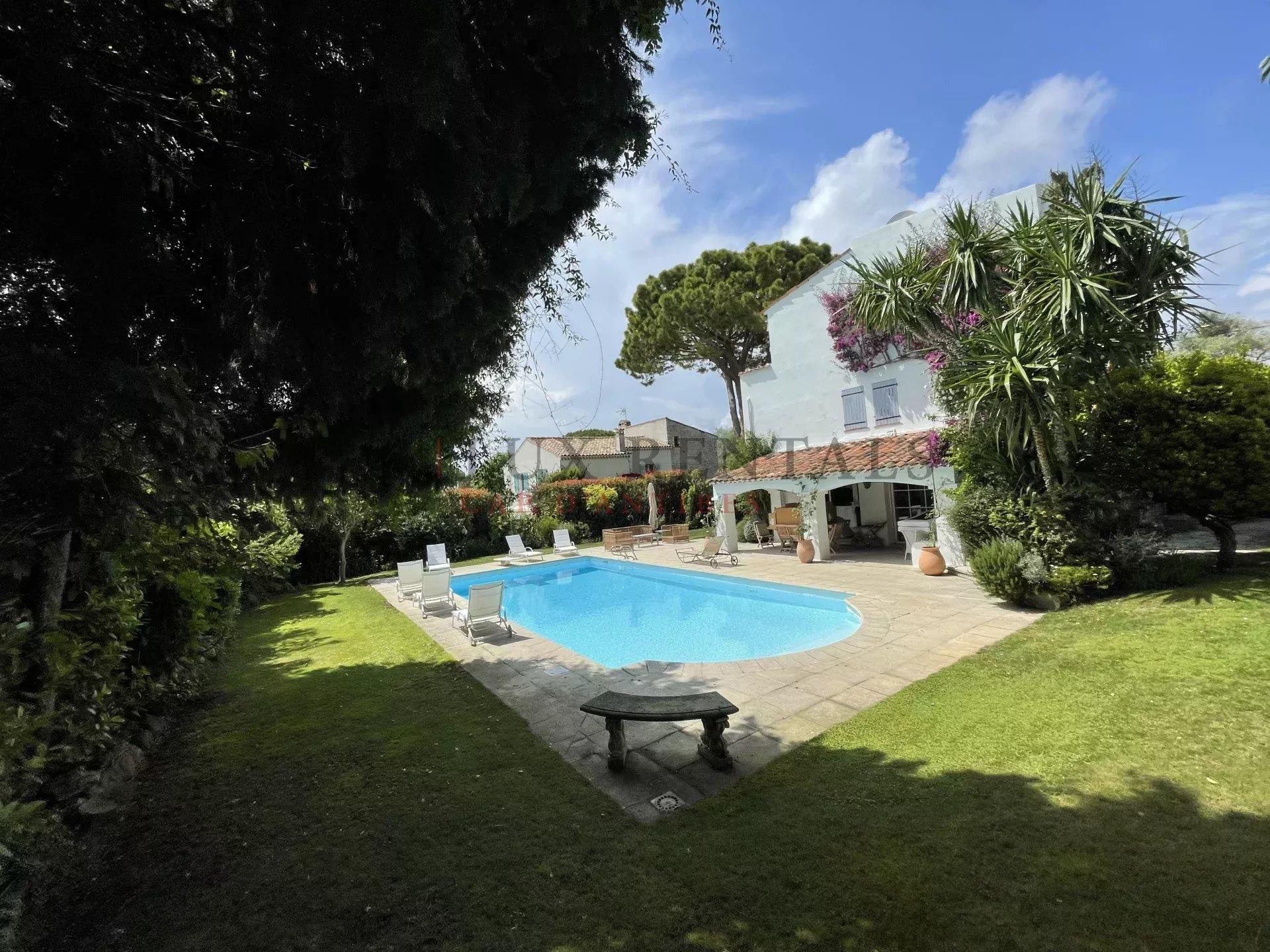 Maison à louer, 320m², Antibes