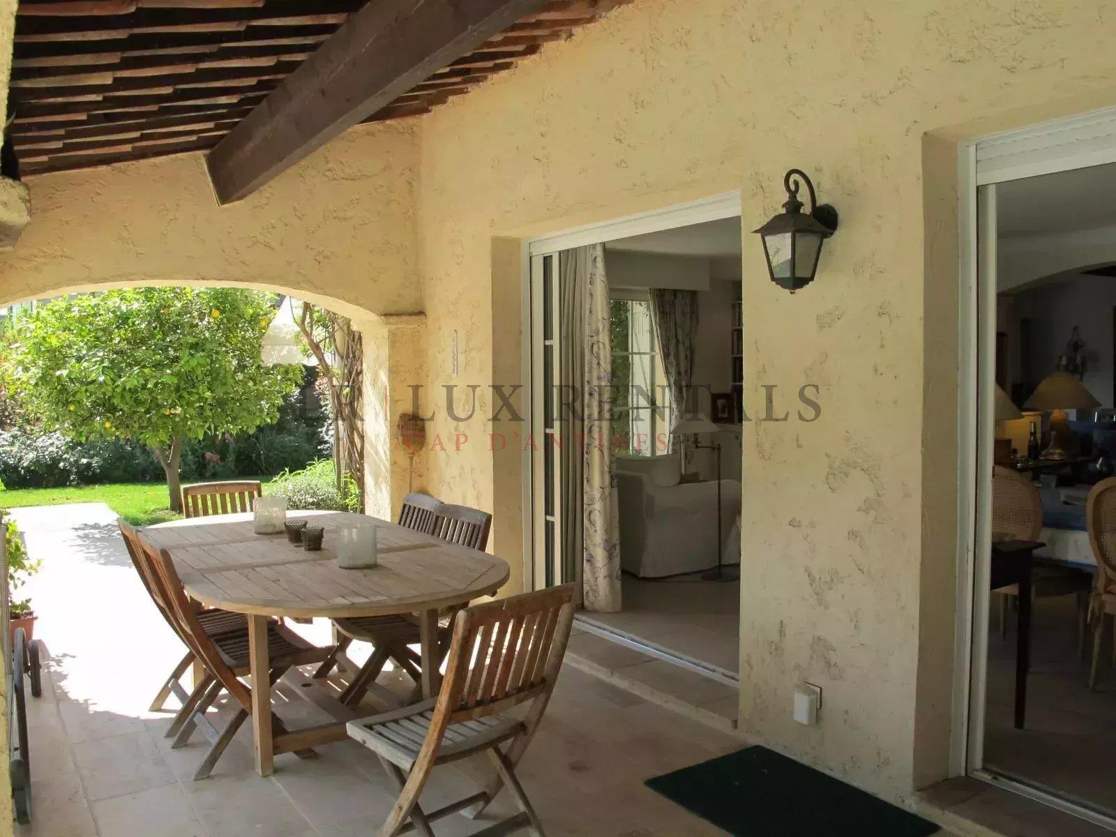 Maison à louer, 320m², Antibes