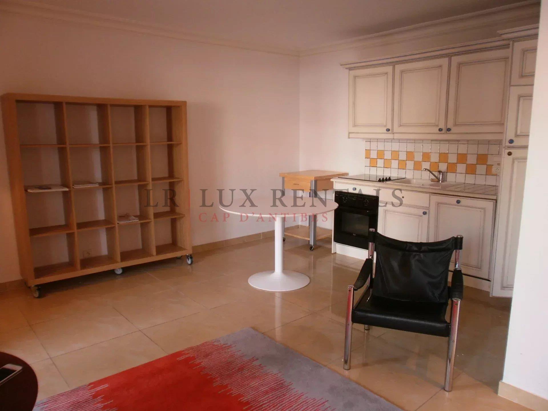 Appartement à louer, 43m², Antibes