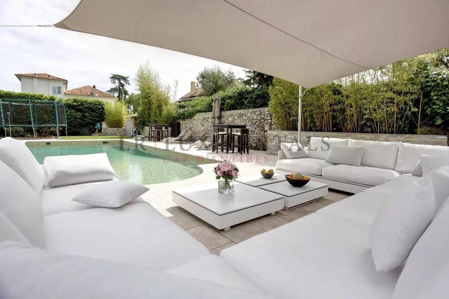 Maison à louer, 240m², Antibes