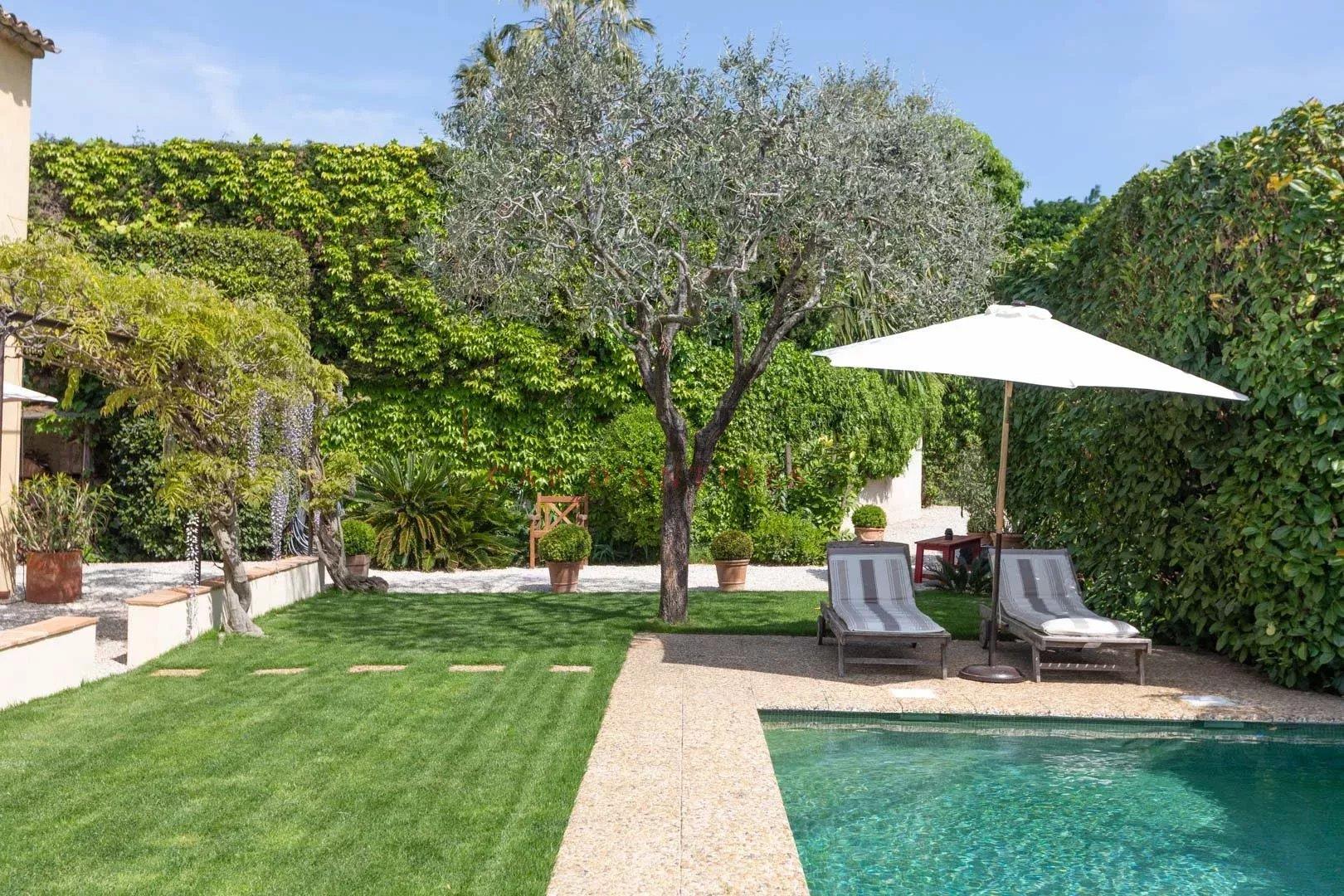 Maison à louer, 140m², Antibes