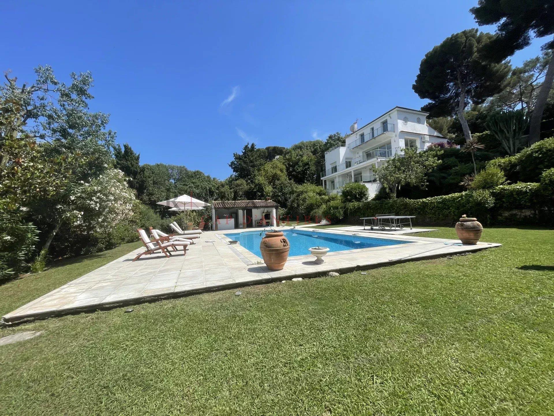 Maison à louer, 400m², Antibes