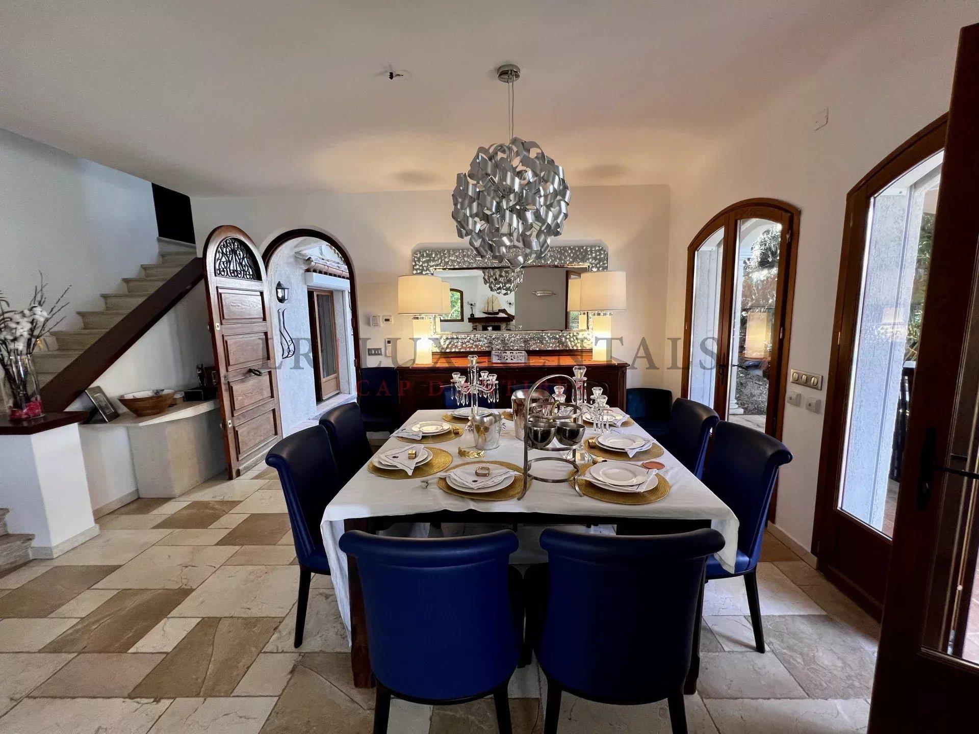Maison à louer, 300m², Antibes