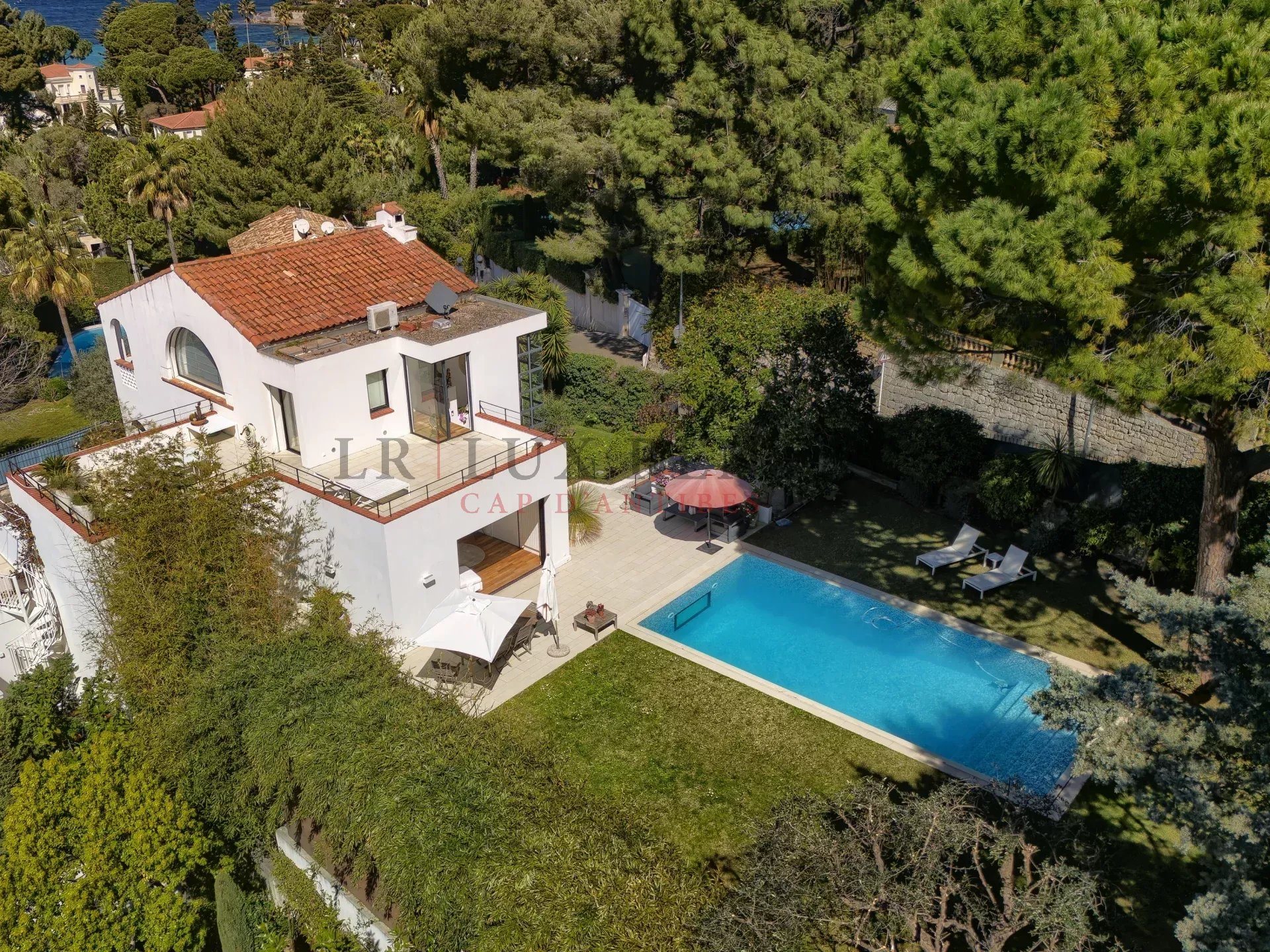 House in Antibes, Cap d'Antibes - More