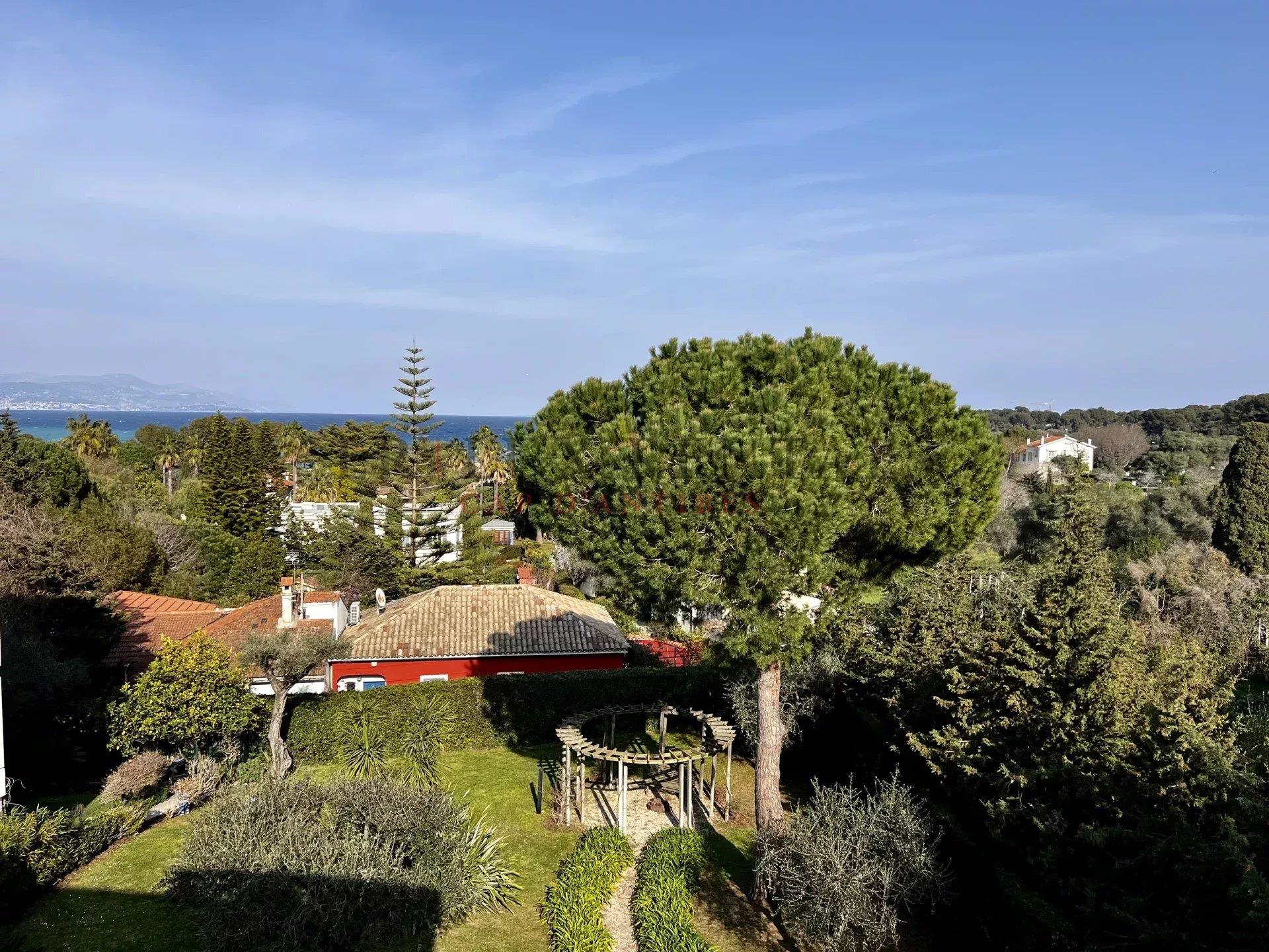 Appartement à louer, 52m², Antibes