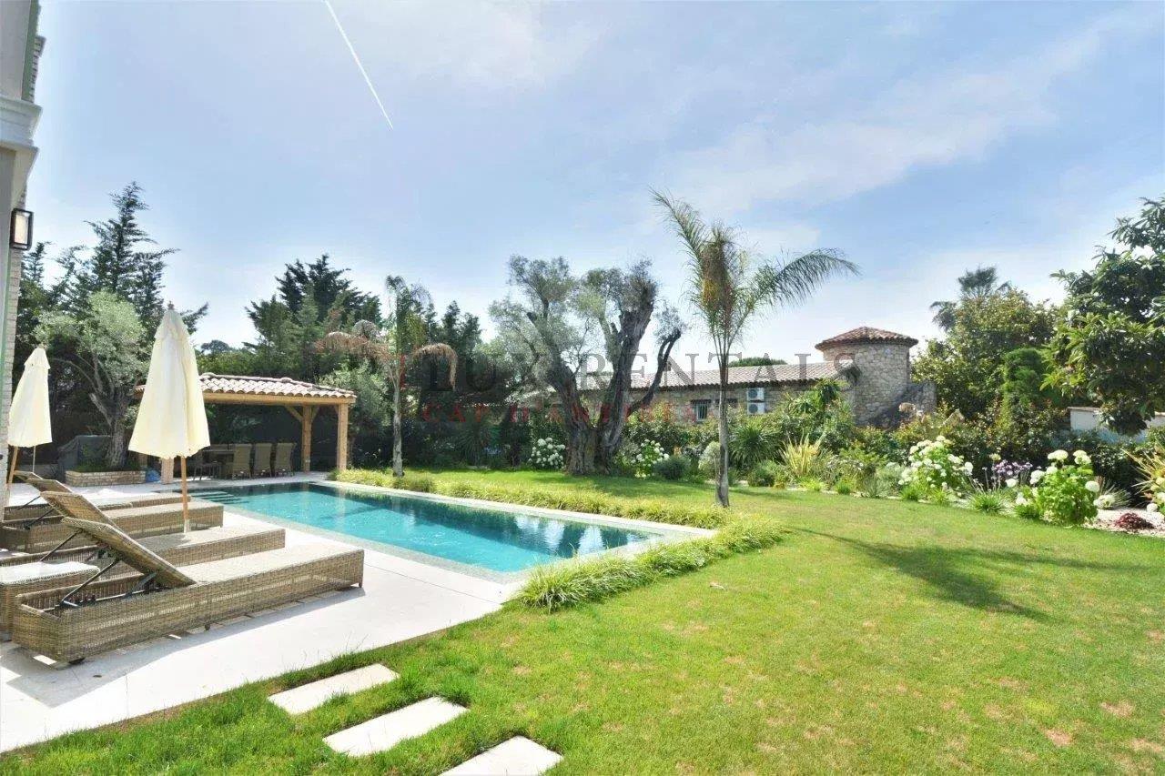 Maison à louer, 330m², Antibes
