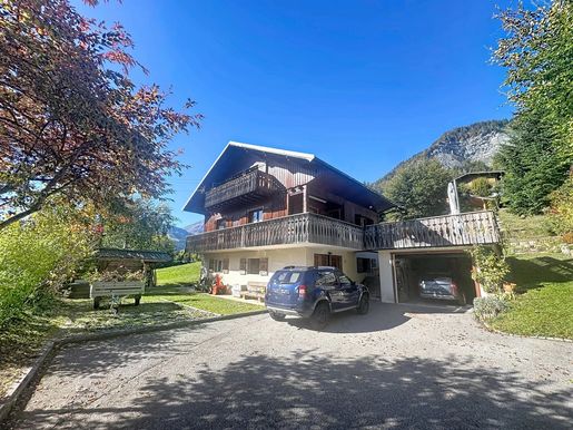 Maison 9 pièces 141 m² · à Flumet · 141 m² · 685 000 €